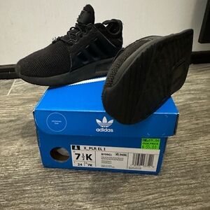 Kids adidas sneakers size 7.5